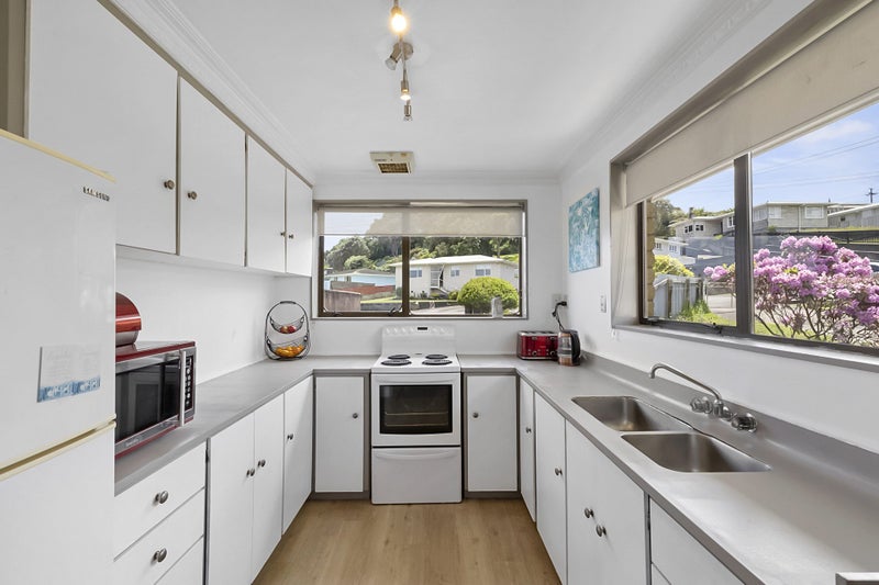 32A Simons Street, Moturoa, New Plymouth - Carousel 2
