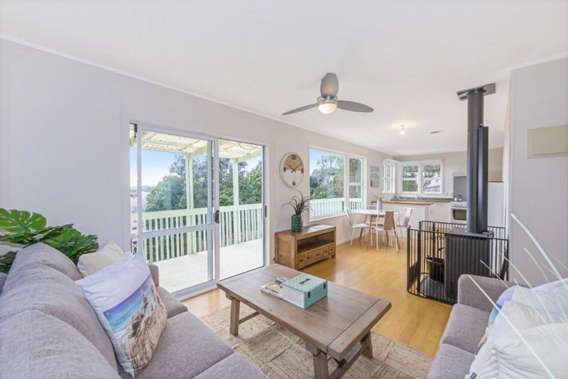 45 Wade River Road, Stanmore Bay, Whangaparaoa - Carousel 2