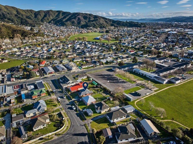 7 Fleet Street, Naenae, Lower Hutt - Carousel 1