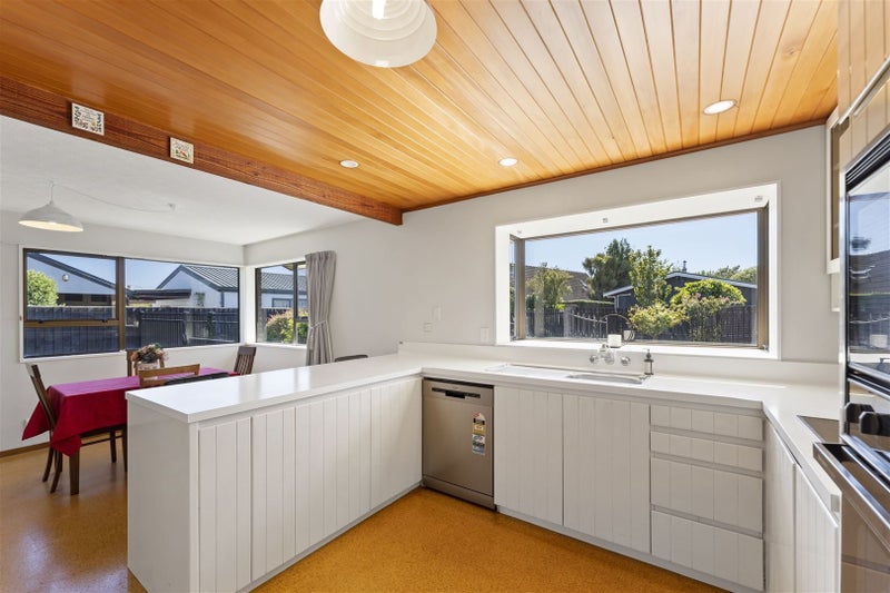 25 Fernbrook Place, Mairehau, Christchurch - Carousel 2