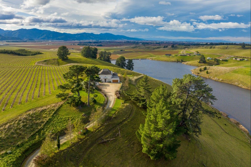 458 Delta Lake Heights, Renwick - Carousel 2