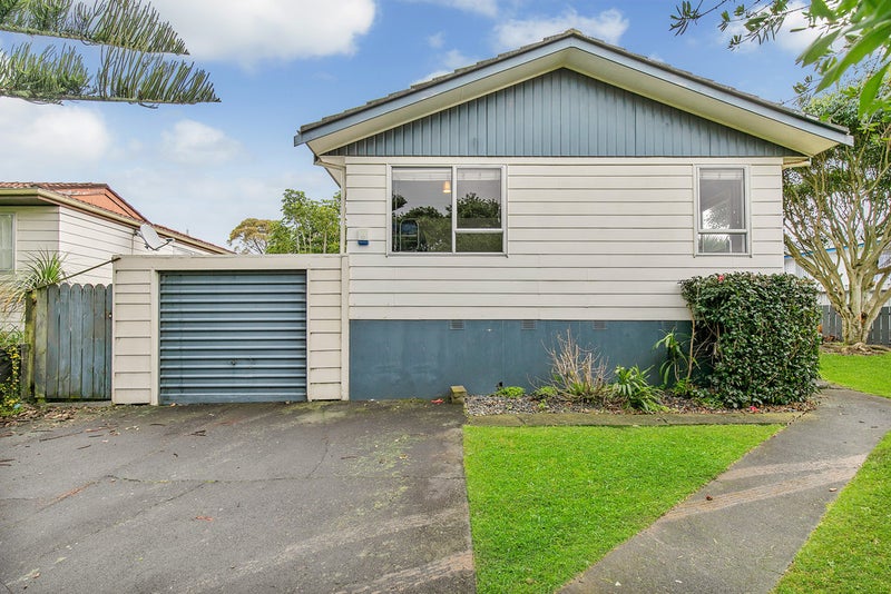 11 Becker Drive, Weymouth, Auckland - Carousel 2
