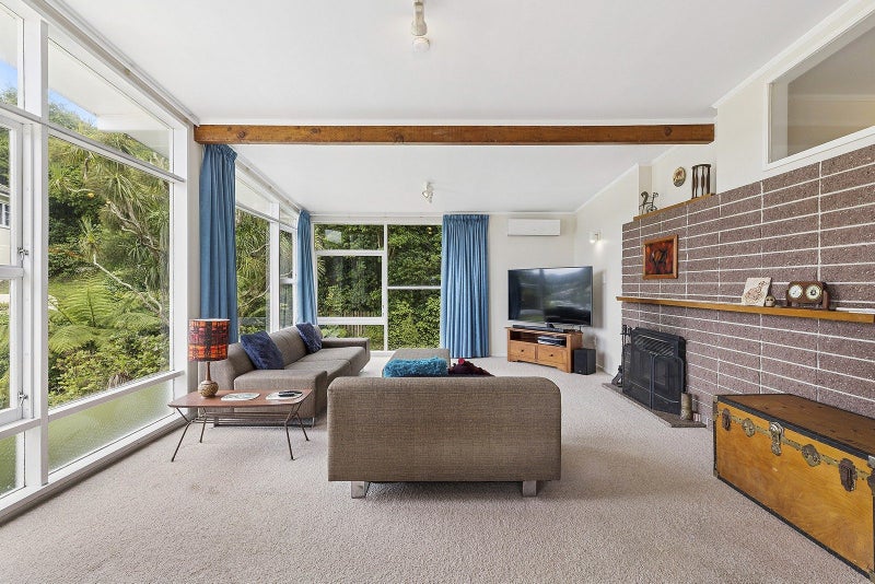 21A David Crescent, Karori, Wellington - Carousel 2