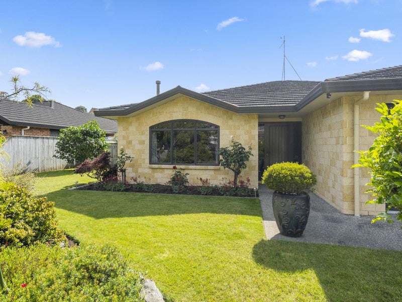 7 Jeannie Way, Waikanae Beach, Waikanae - Carousel 2