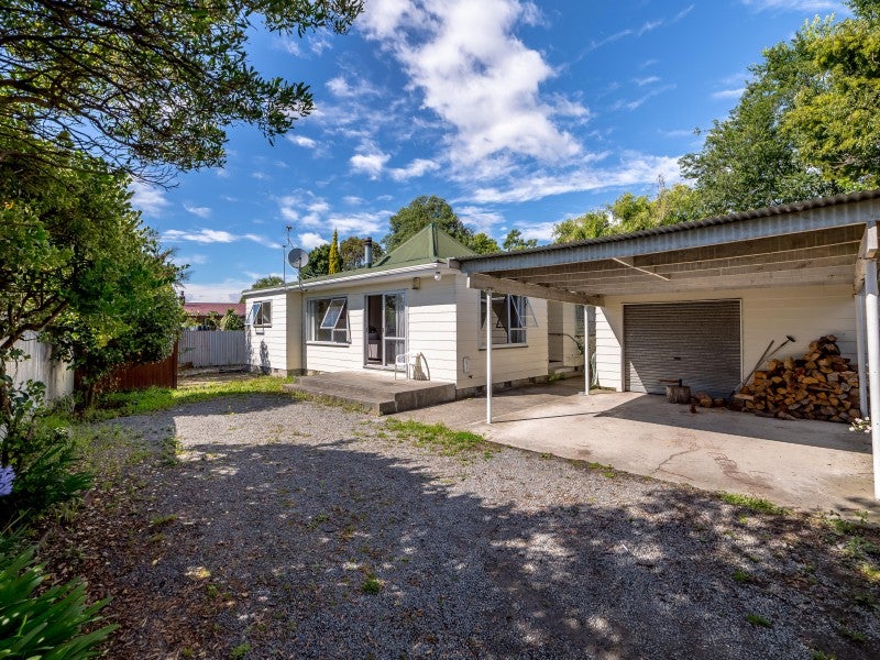 16 Patea Place, Kuripuni, Masterton - Carousel 1