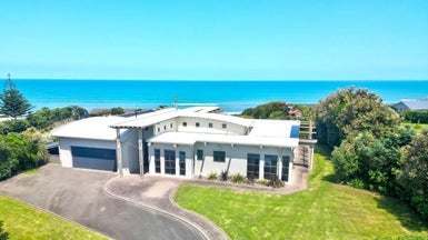 31 Longbeach Drive, Castlecliff, Whanganui - Carousel 1