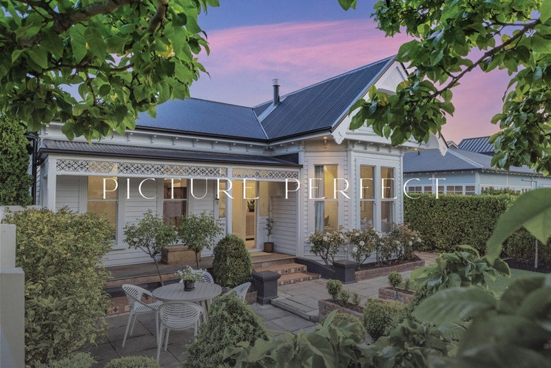 54 Hawkesbury Avenue, St Albans, Christchurch - Carousel 1