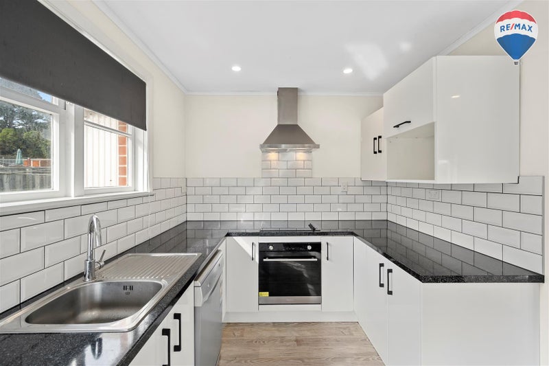 113 Stokes Valley Road, Stokes Valley, Lower Hutt - Carousel 2
