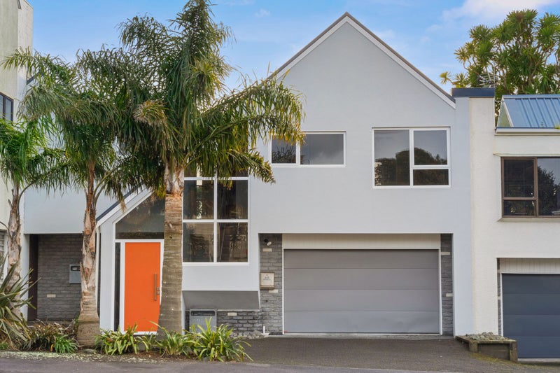 405 Devon Street West, Lynmouth, New Plymouth - Carousel 1