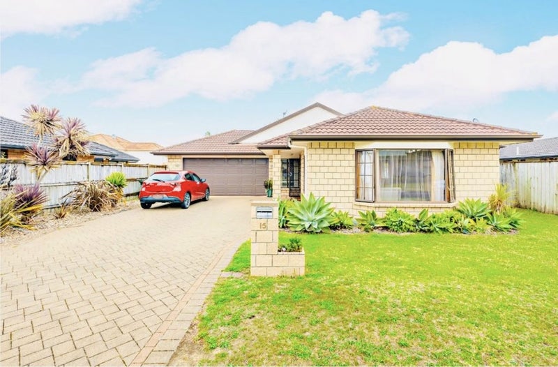 15 Dalcross Drive, Flat Bush, Auckland - Carousel 1