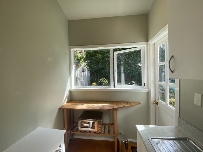 4 Sunnyvale Road, Greenlane, Auckland - Carousel 2