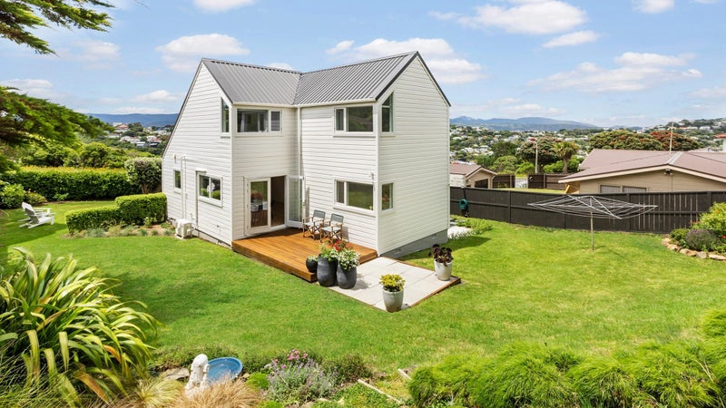105 Akaroa Drive, Maupuia, Wellington - Carousel 1