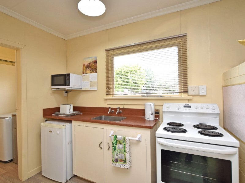 2/266 Layard Street, Waverley, Invercargill - Carousel 2