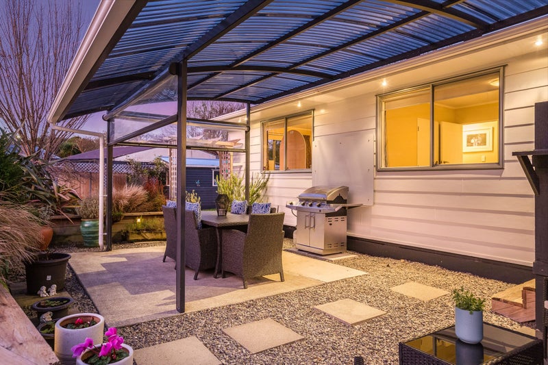 21 Harvard Grove, Totara Park, Upper Hutt - Carousel 2