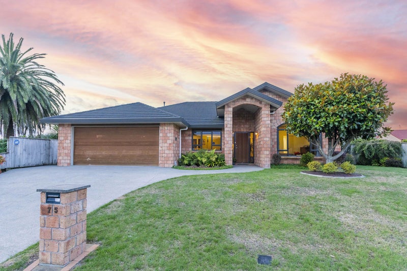75 Regent Drive, Paraparaumu Beach, Paraparaumu - Carousel 1