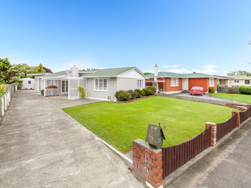 28 Pembroke Street, Highbury, Palmerston North - Carousel 1