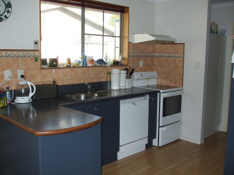 17 Heaphy Place, Casebrook, Christchurch - Carousel 2