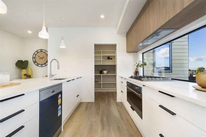 4 Whanau Avenue, Baverstock, Hamilton - Carousel 2