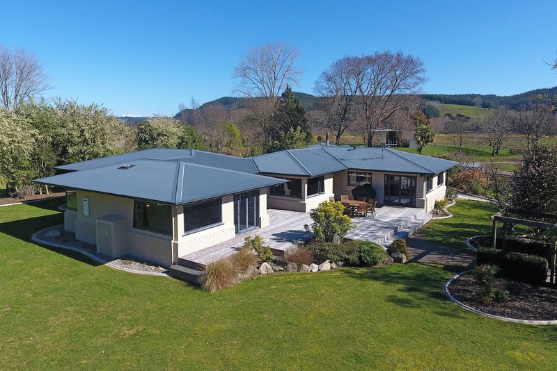 310 Main Rd Spring Grove, Wakefield - Carousel 2