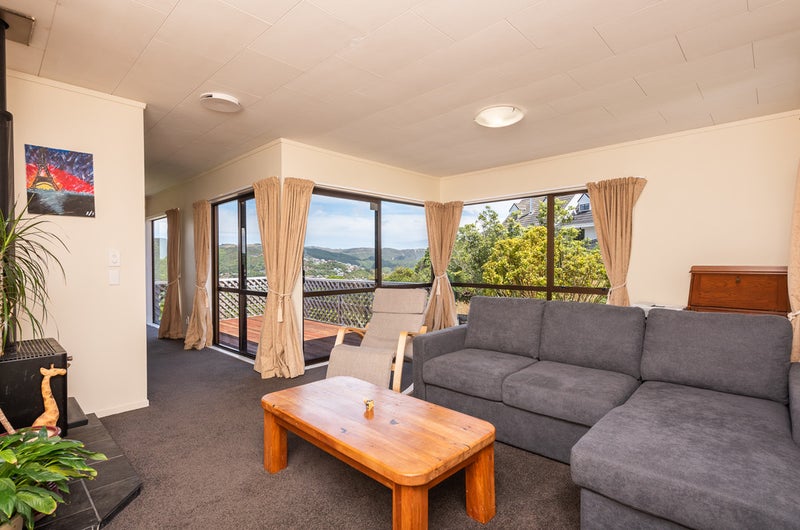 71 Montgomery Avenue, Karori, Wellington - Carousel 2