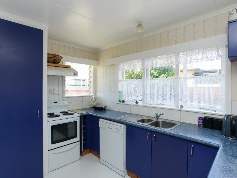 30 Freyberg Terrace, Waipukurau, Waipukurau - Carousel 2