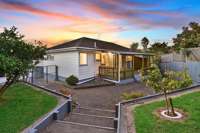 19 Aronia Way, Goodwood Heights, Auckland - Carousel 1