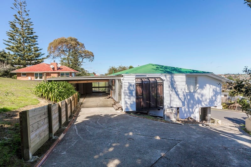 14 Marconi Place, New Windsor, Auckland - Carousel 25