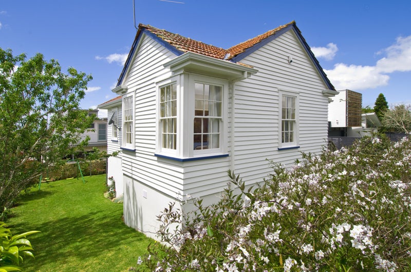 12 Rautara Street, Orakei, Auckland - Carousel 1