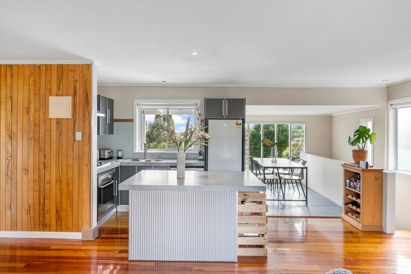 121 Rangatira Road, Beach Haven, Auckland - Carousel 2