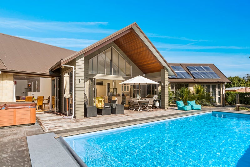 10 Waioroi Place, Tauranga - Carousel 2