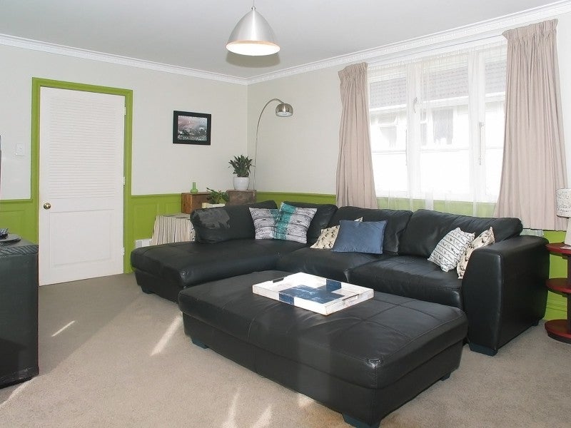 10 Ngahue Crescent, Elsdon, Porirua - Carousel 2