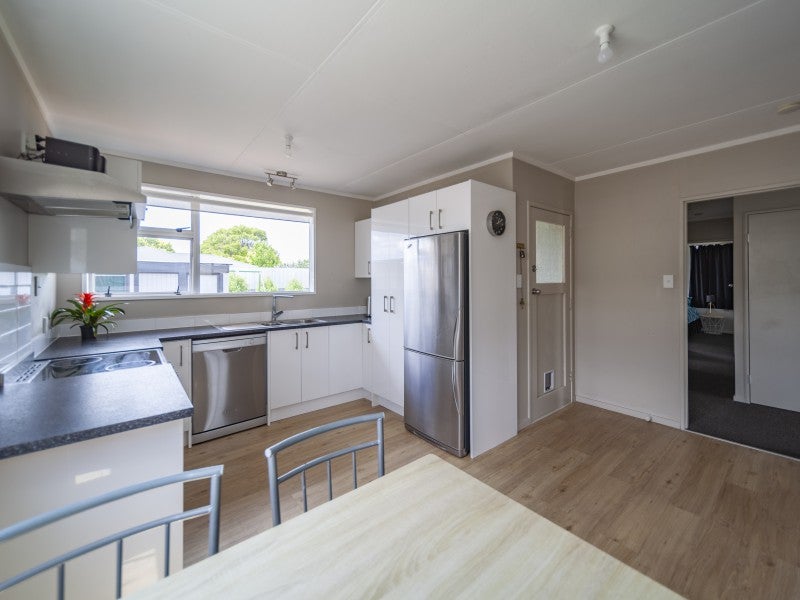 3 Robinson Crescent, Tamatea, Napier - Carousel 2