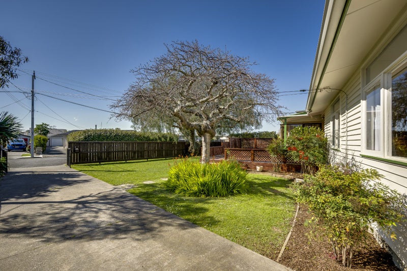 2 Cornwall Road, Taradale, Napier - Carousel 11