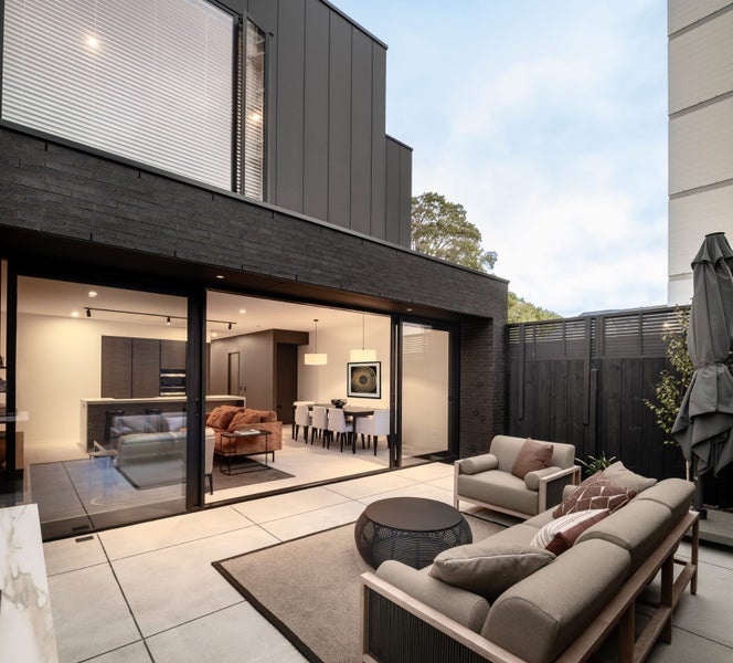 8 Rhodes Street, Merivale, Christchurch - Carousel 2