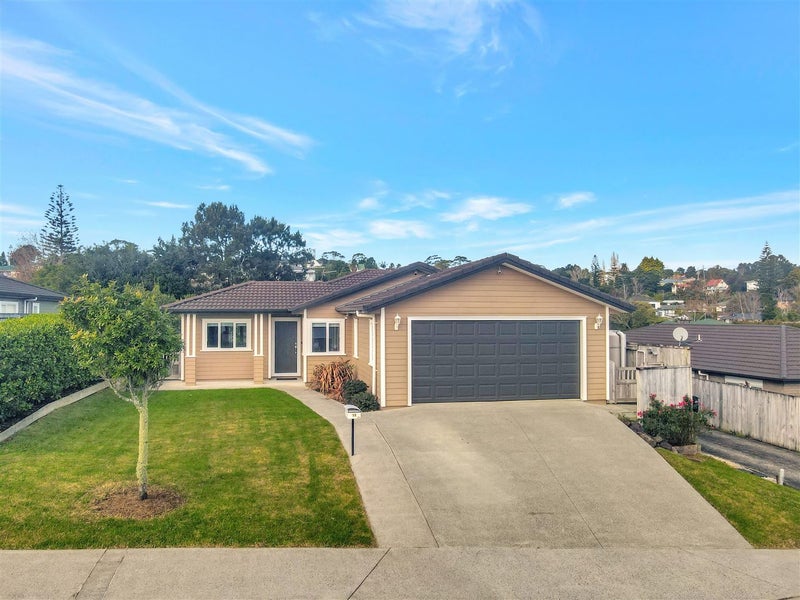 10 Nirmal Place, Sunnyvale, Auckland - Carousel 1