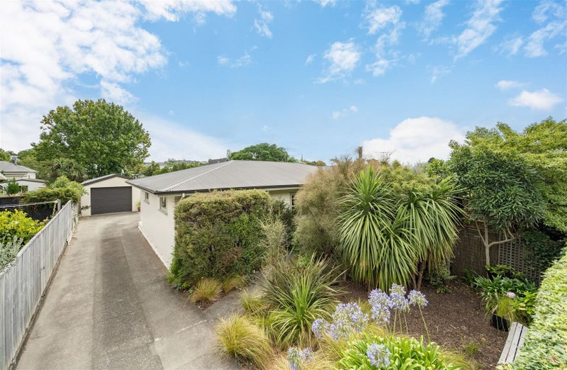 6 Brook Street, The Brook, Nelson - Carousel 1