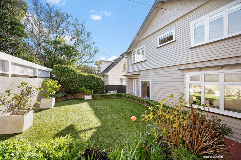 91 Cashmere Avenue, Khandallah, Wellington - Carousel 2