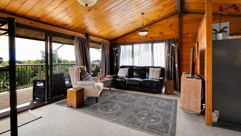 17A St Ives Grove, Whalers Gate, New Plymouth - Carousel 2