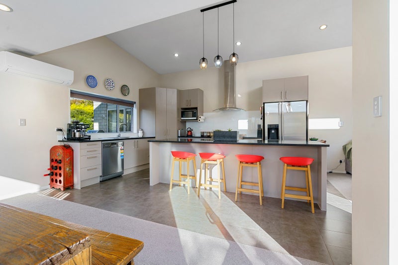 28 Alpers Ridge, Leamington, Cambridge - Carousel 2