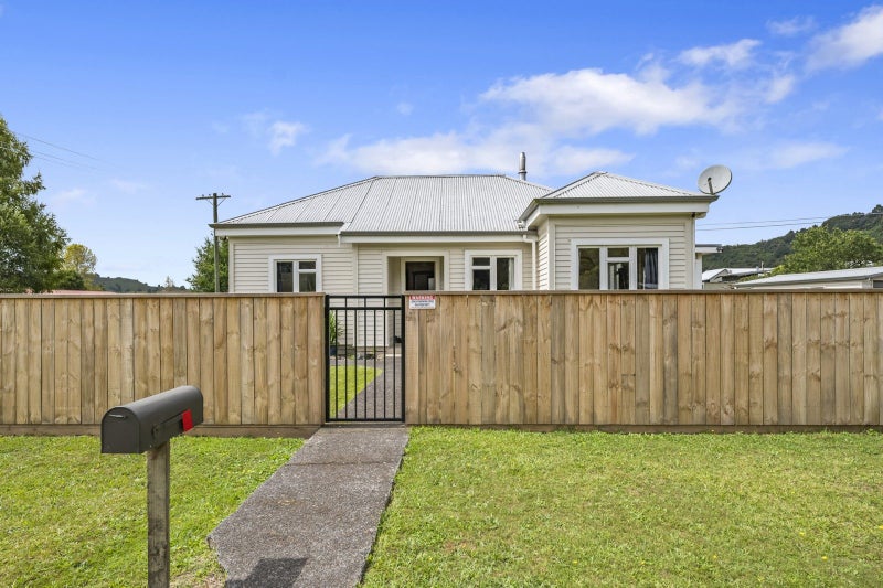 6 Reremai Street, Manunui, Taumarunui - Carousel 17