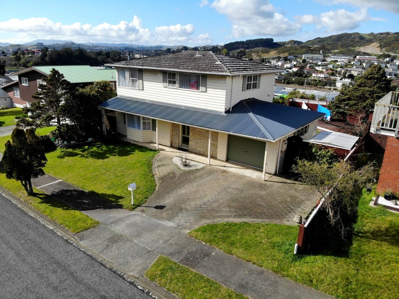 15 Rembrandt Avenue, Tawa, Wellington - Carousel 1