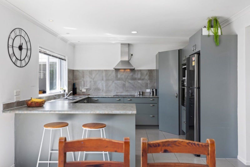 61C Queen Road, Bellevue, Tauranga - Carousel 2