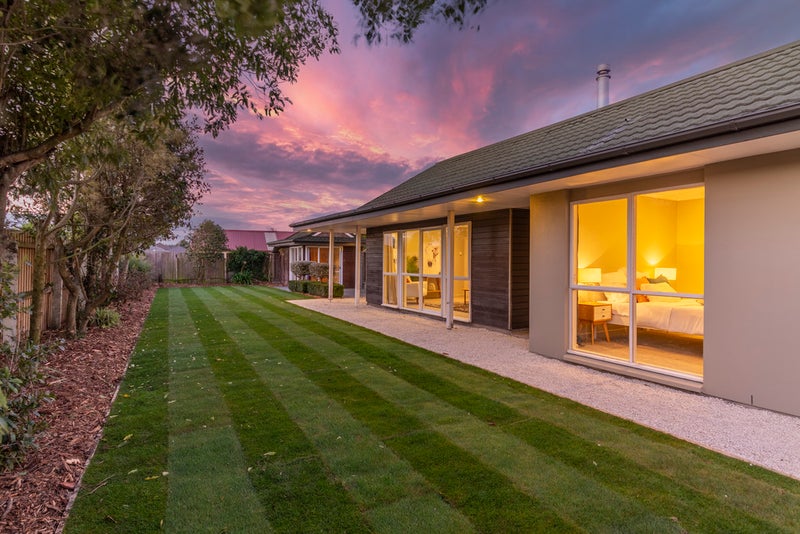 20 Heathglen Avenue, Parklands, Christchurch - Carousel 20