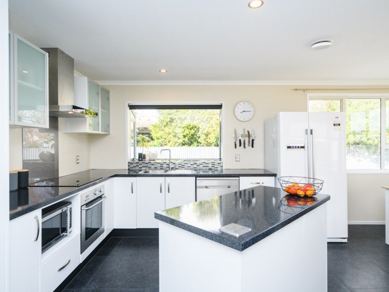1 Mercury Street, Milson, Palmerston North - Carousel 2