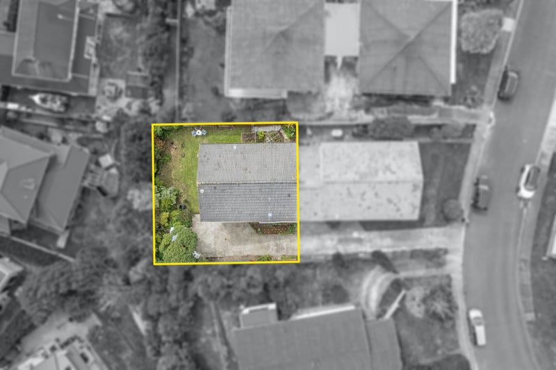 2/13 Roband Crescent, Brown Owl, Upper Hutt - Carousel 19