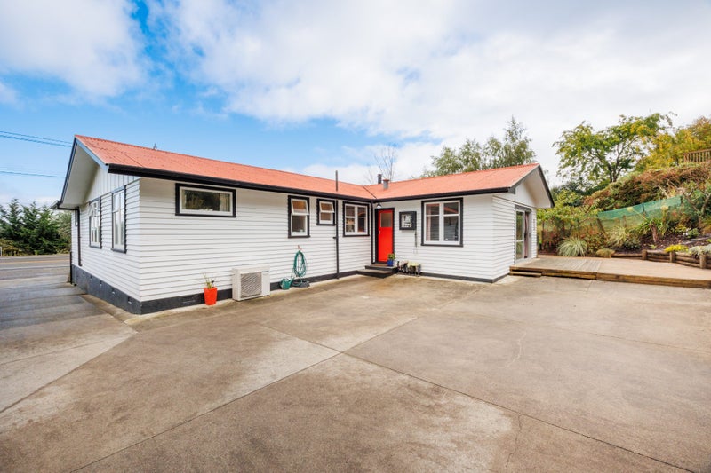 453 Aokautere Drive, Palmerston North - Carousel 2
