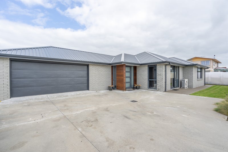 36 Price Street, Grasmere, Invercargill - Carousel 1