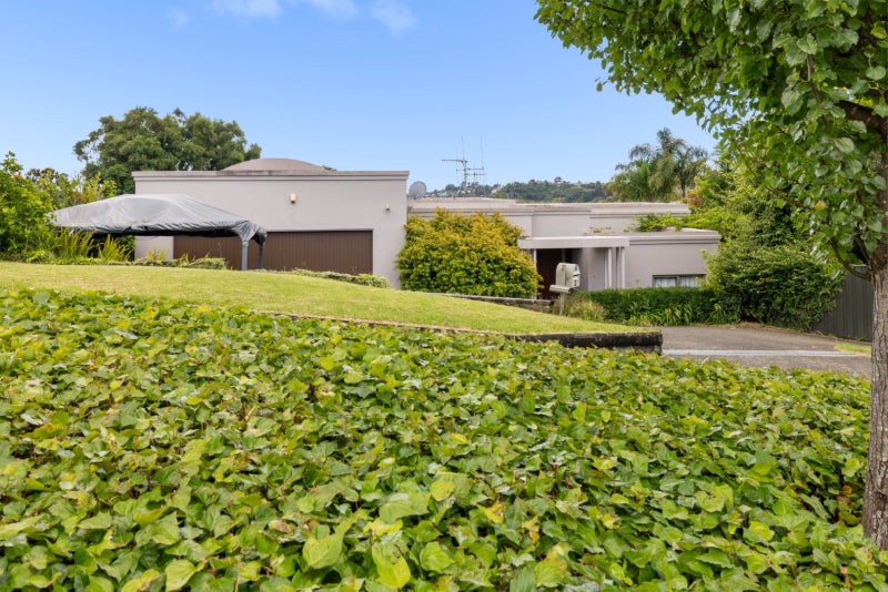 2 Portchester Close, Bethlehem, Tauranga - Carousel 2