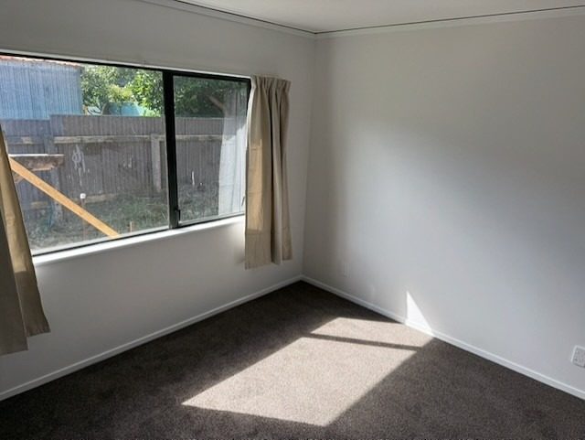 1/37 Compton Crescent, Taita, Lower Hutt - Carousel 2