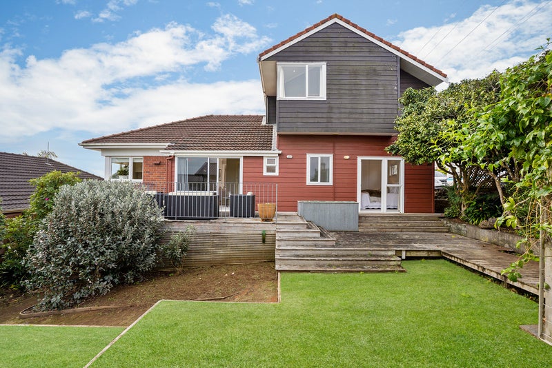 19 Rewa Road, Three Kings, Auckland - Carousel 26